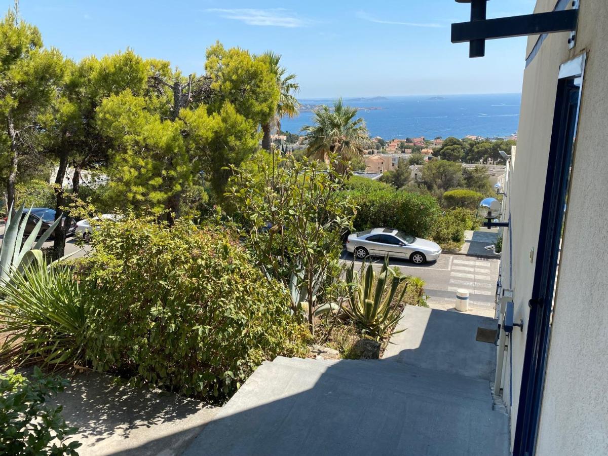 Superbe T2 44M2 - Grande Terrasse Vue Mer Panoramique Exceptionnelle Piscine - Parking Bandol Exteriör bild