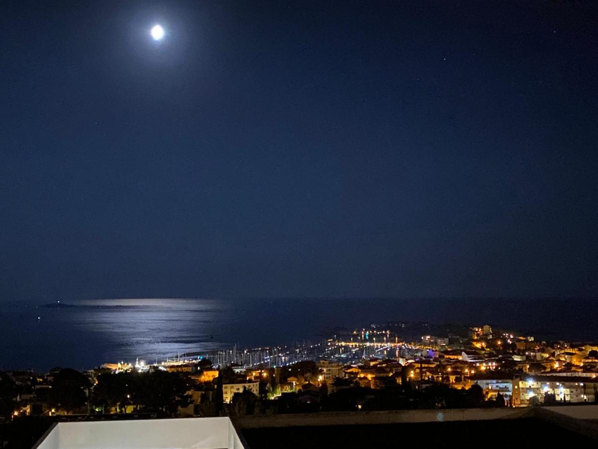 Superbe T2 44M2 - Grande Terrasse Vue Mer Panoramique Exceptionnelle Piscine - Parking Bandol Exteriör bild