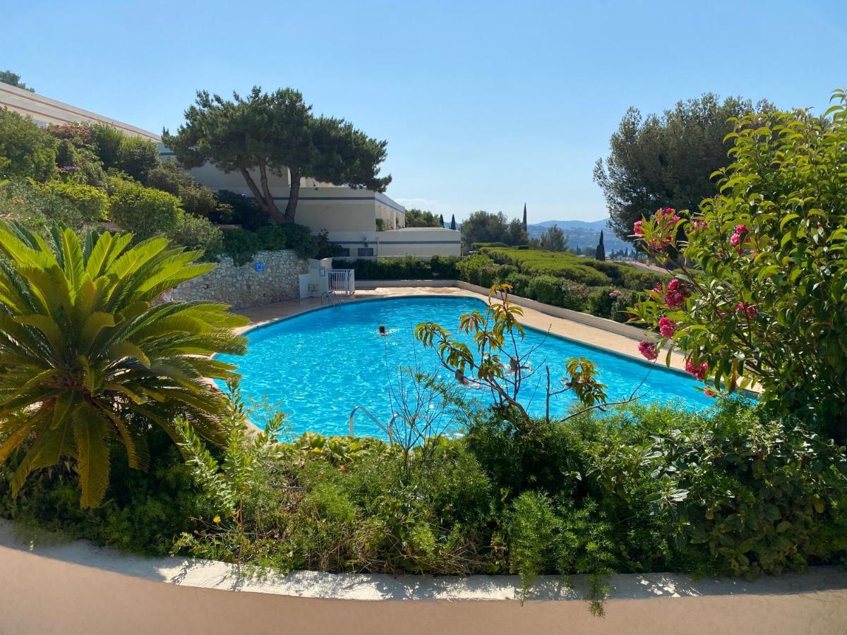Superbe T2 44M2 - Grande Terrasse Vue Mer Panoramique Exceptionnelle Piscine - Parking Bandol Exteriör bild